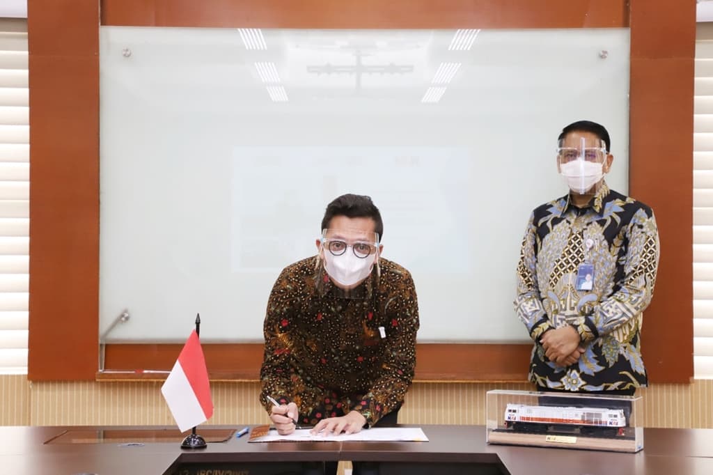 KAI Berkolaborasi dengan Semen Indonesia untuk Optimalisasi dan Kembangkan Angkutan Barang
