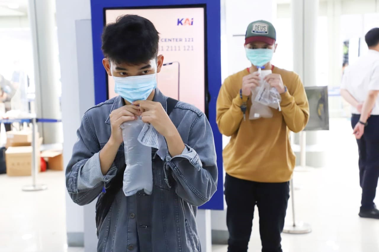 Uji Coba Pemeriksaan Genose C19 di Stasiun Pasar Senen
