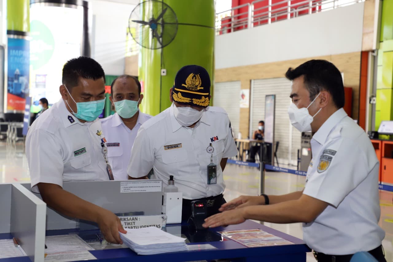 Posko Direksi, Pastikan Pelayanan KA pada masa Peniadaan Mudik Berjalan Lancar
