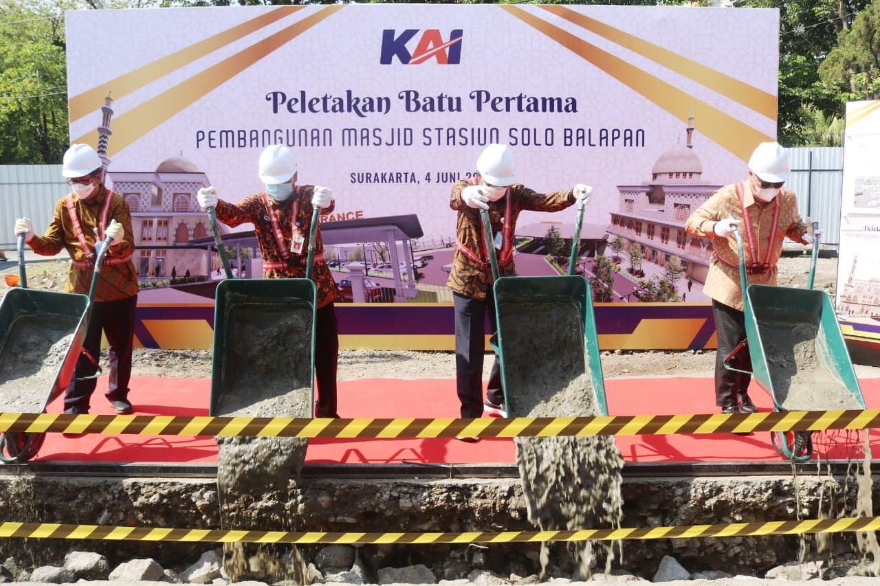 KAI Bangun Masjid di Stasiun Solobalapan