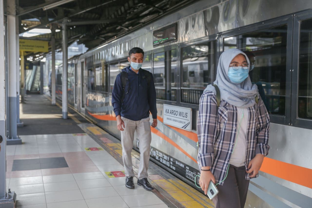 Pelanggan Seluruh Kereta Api Wajib Vaksin KAI Group Pastikan