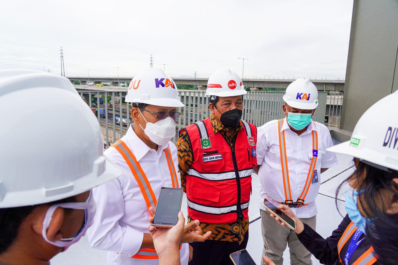 Target Rampung Agustus 2020, KAI Tinjau Pembangunan LRT Jabodebek