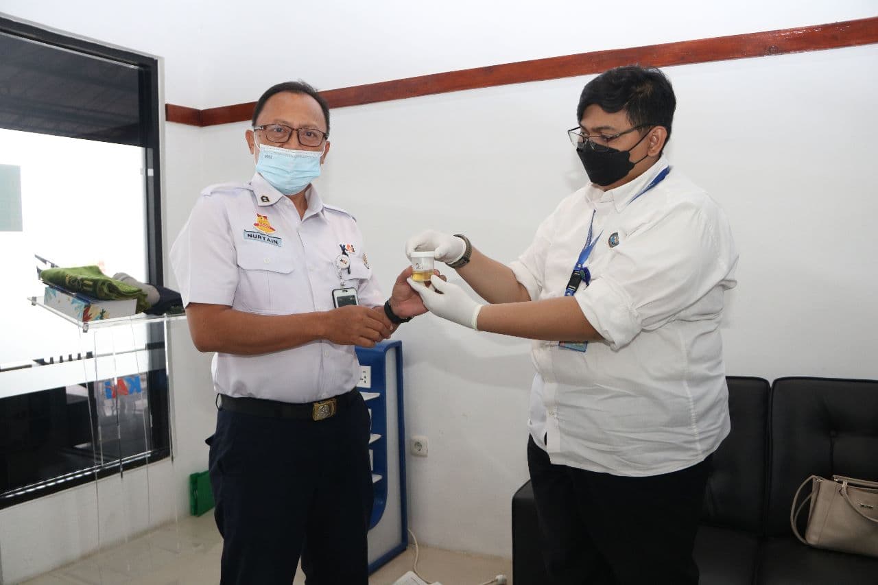 Bebas Narkoba, Pegawai KAI Siap Berikan Pelayanan Prima