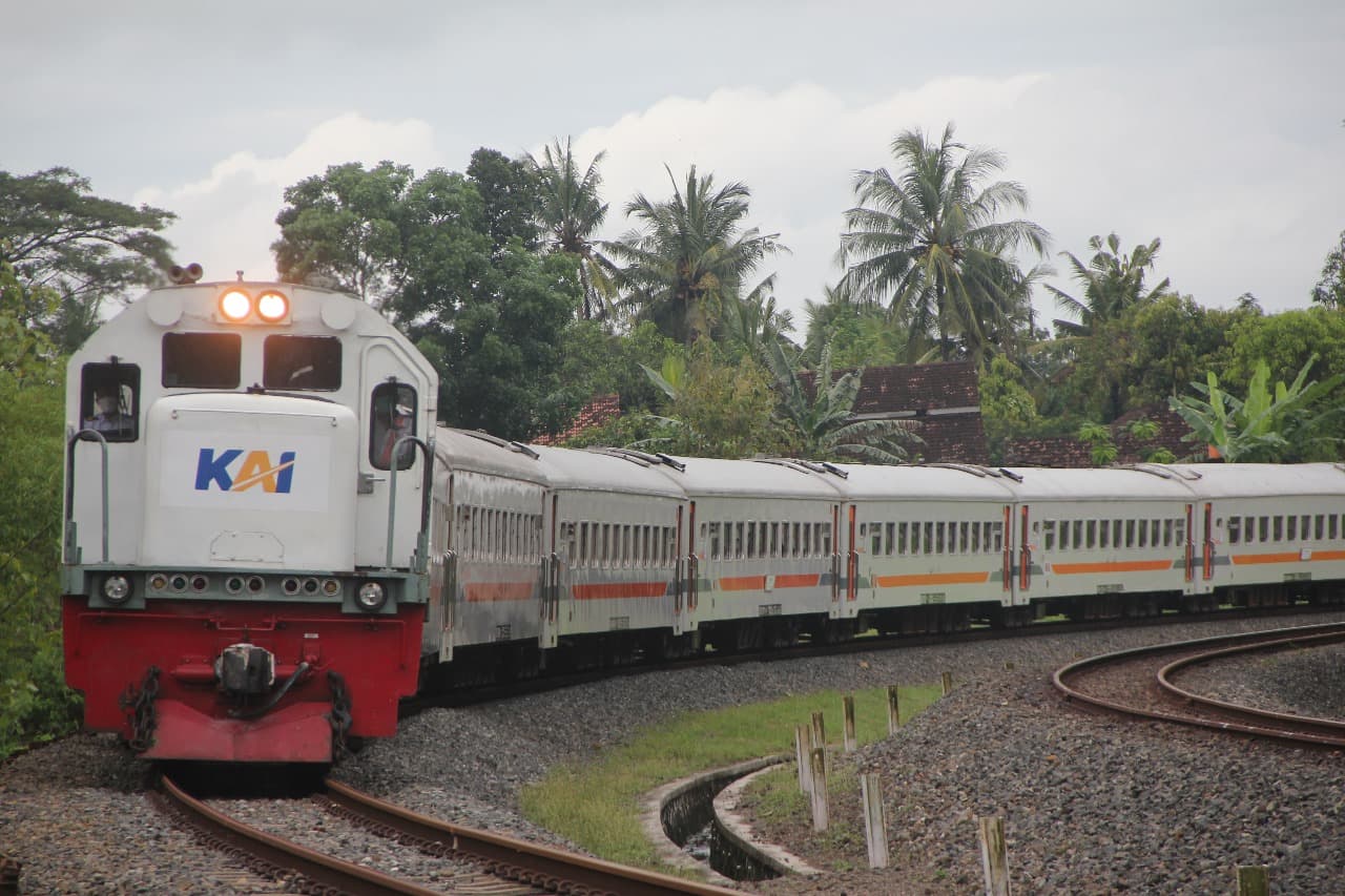 Normalisasi Jalur untuk Keselamatan Perjalanan Kereta Api