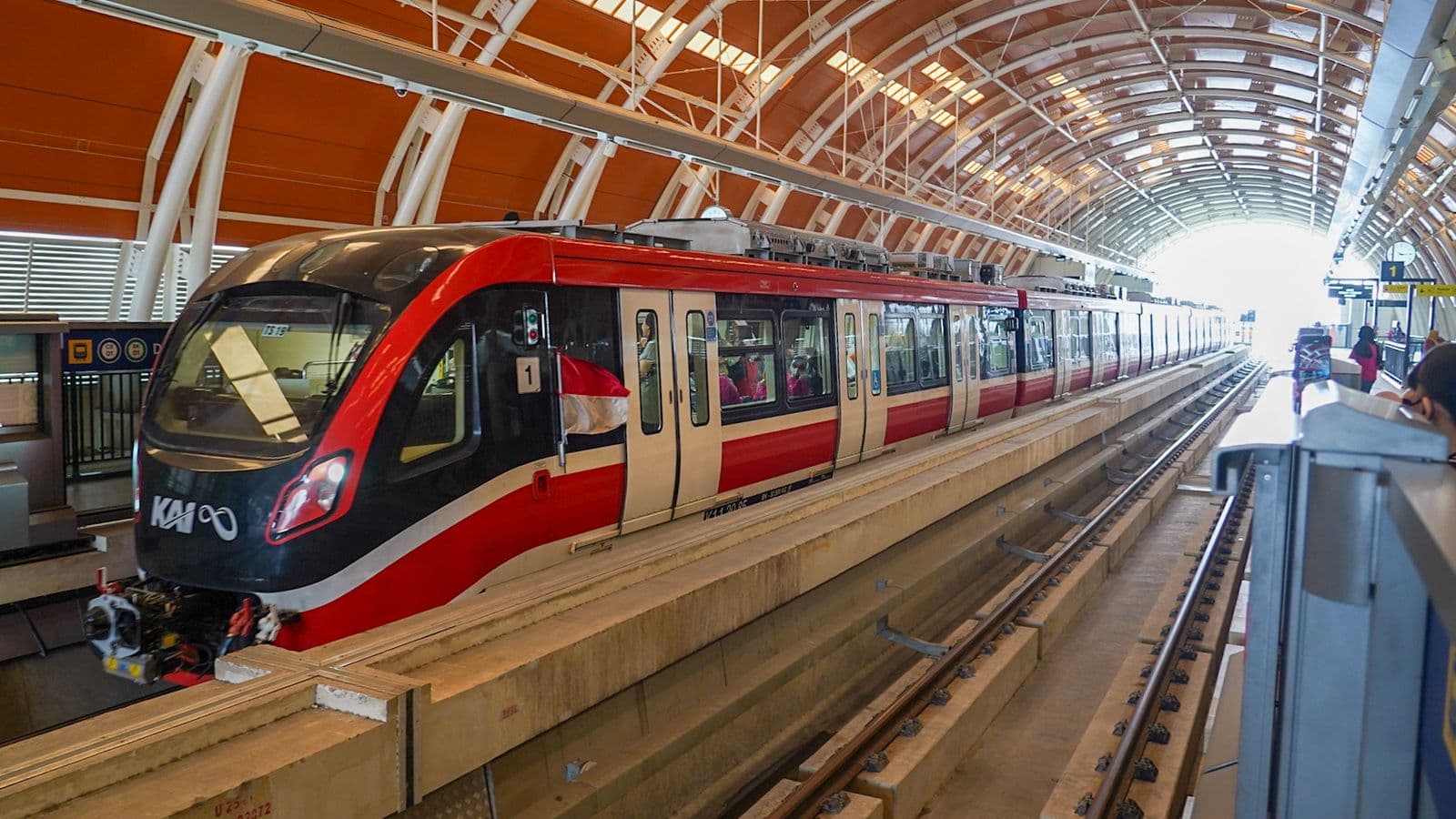 Naik LRT Jabodebek Semakin Nyaman dengan Akses yang Terintegrasi