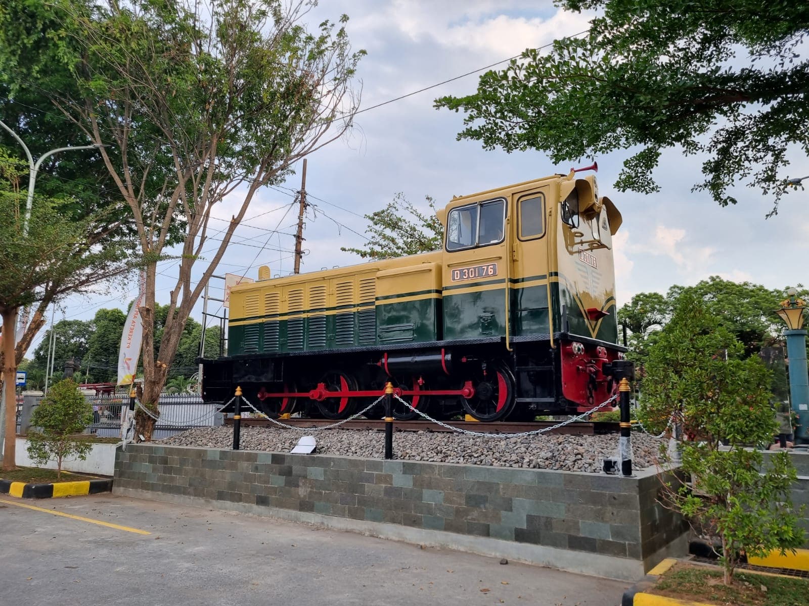 Lokomotif Tua jadi Ikon Baru Stasiun Solo Balapan