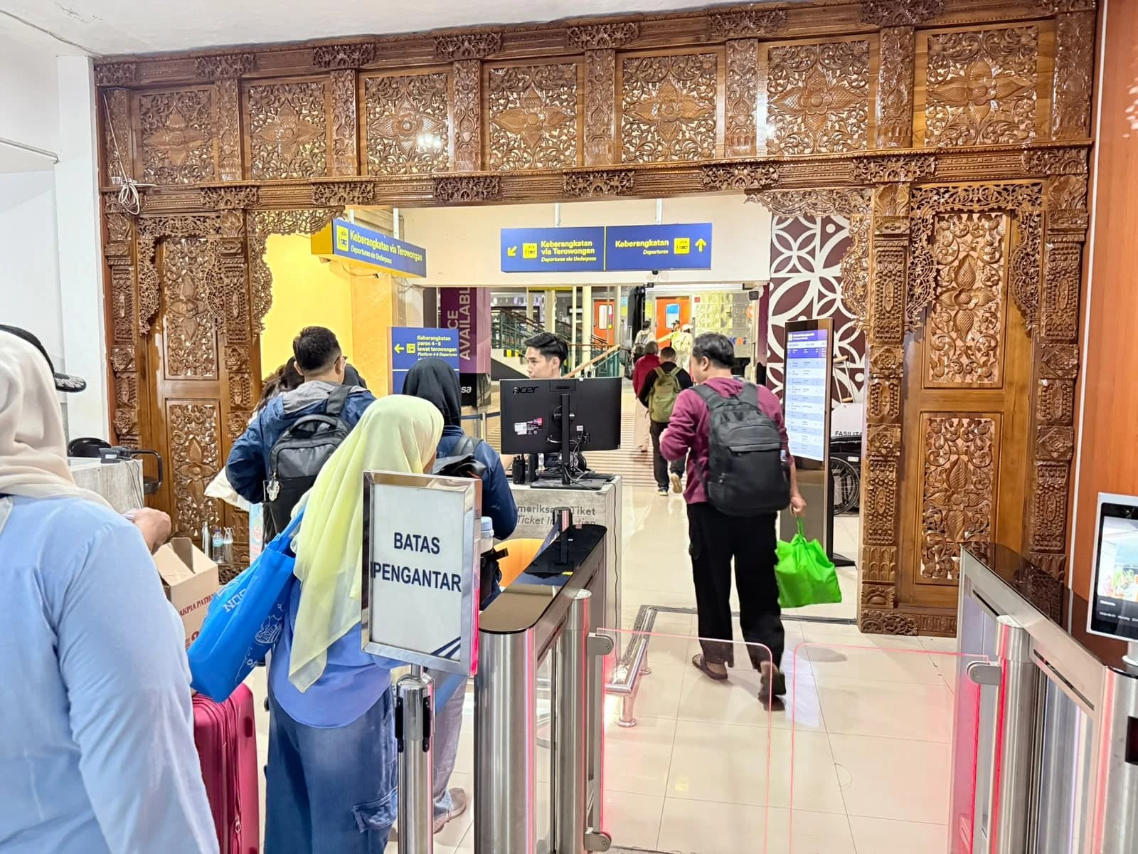 Bukan Cuma Angkutan, Kereta Api Kini Jadi Bagian dari Pengalaman Berwisata
