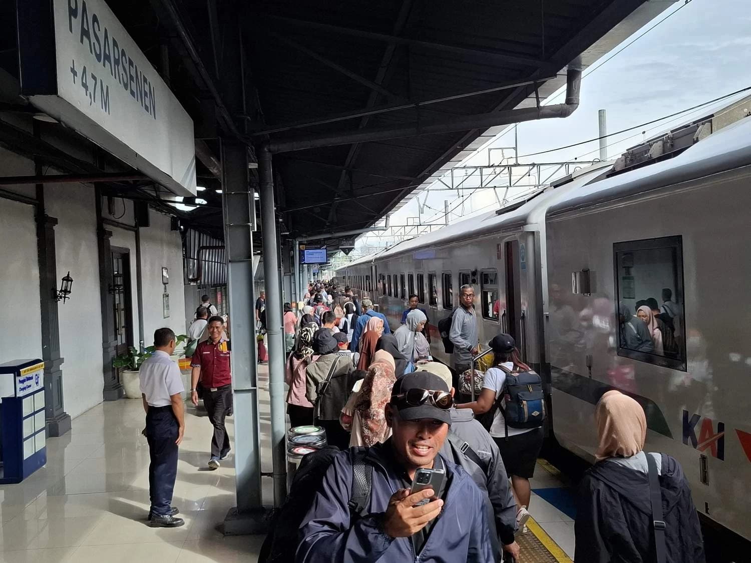 Genangan Air di Petak Pekalongan–Sragi, KAI Berlakukan Rekayasa Pola Operasi