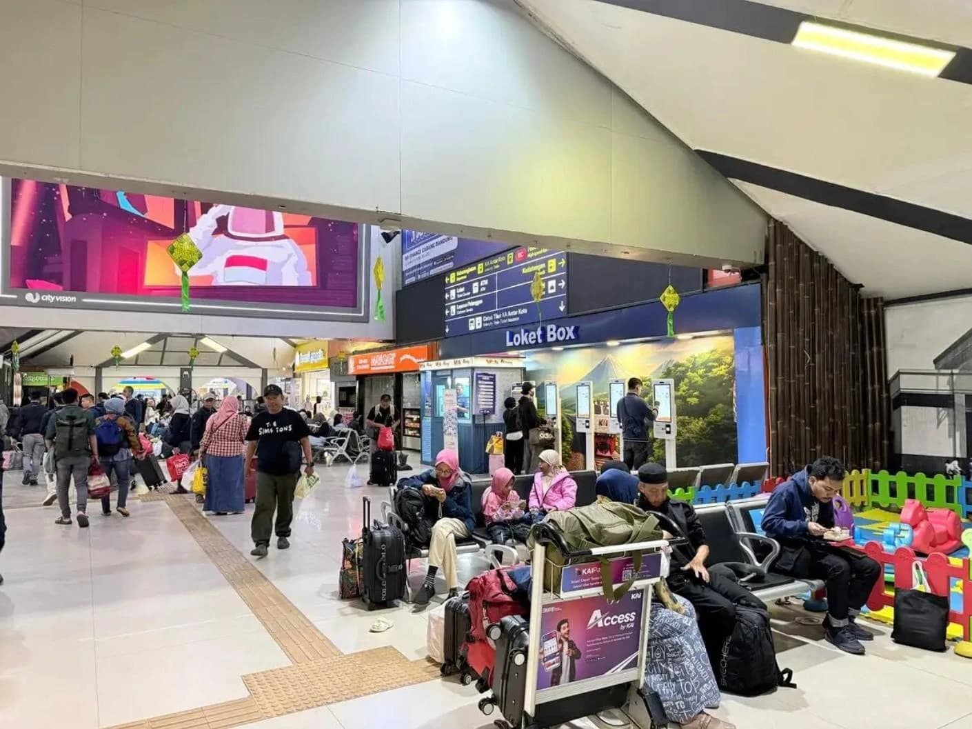 Long Weekend Paskah 2026: KAI Layani 826.198 Pelanggan, Rata-Rata Okupansi Harian Mencapai 113,58%