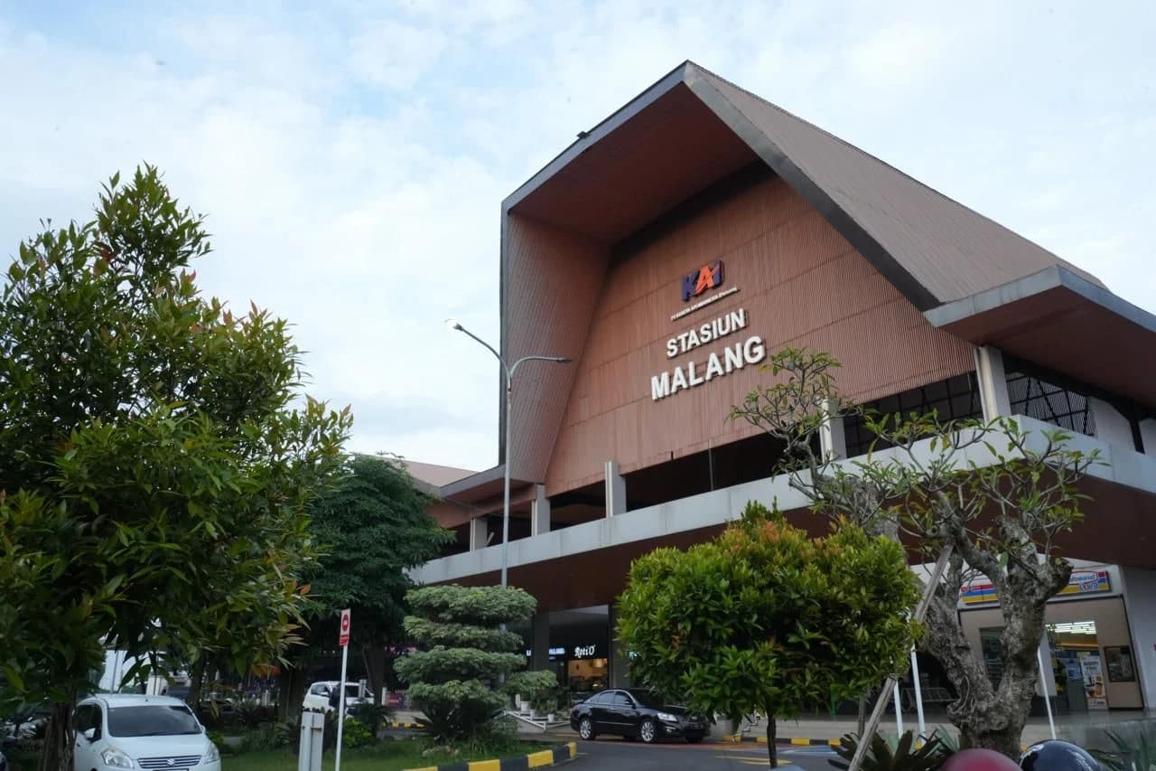 Menyusuri 779 Kilometer Jalur Selatan, KA Malabar Tawarkan Ragam Lanskap Sepanjang Perjalanan Bandung–Malang