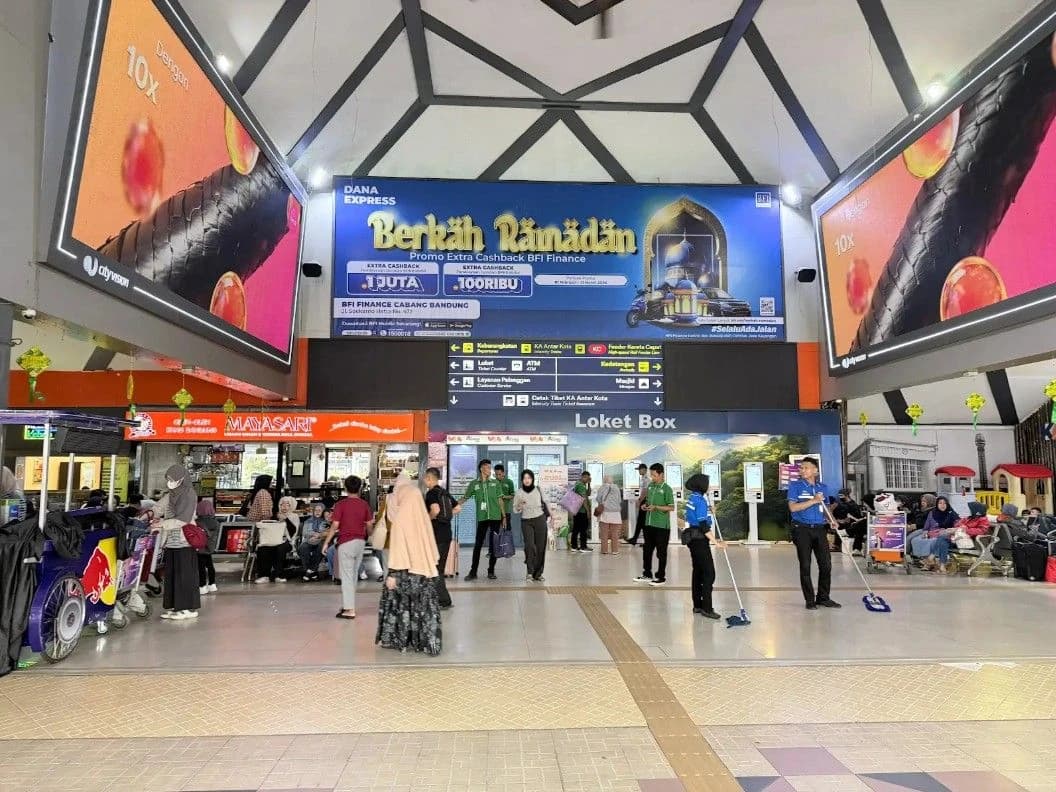 Penjualan Tiket Angkutan Lebaran KAI Tembus 3,36 Juta, Perjalanan Mudik Mulai Ramai
