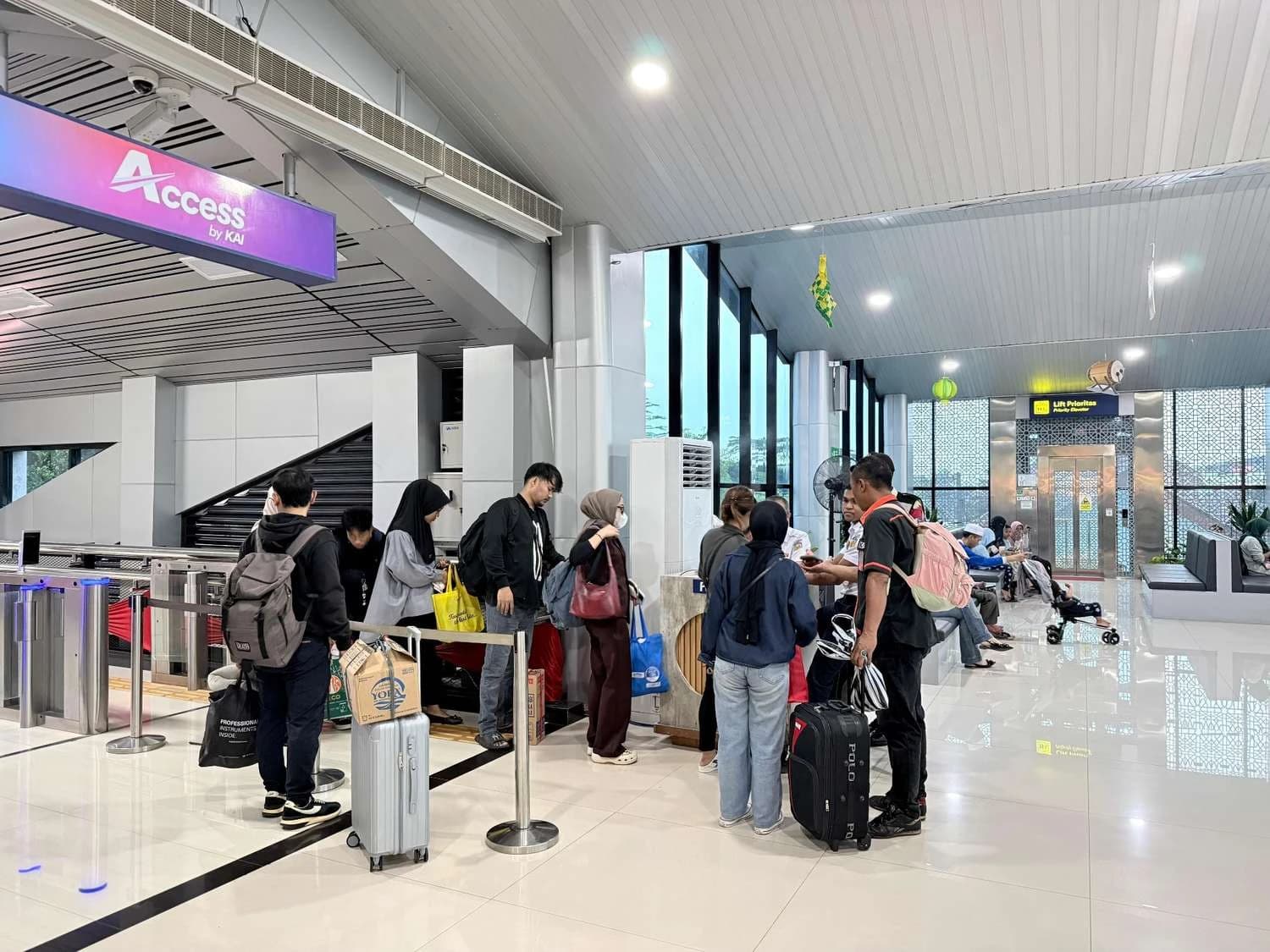 Penjualan Tiket Lebaran Tembus 102,3 Persen, Arus Balik Kereta Api Capai Puncak