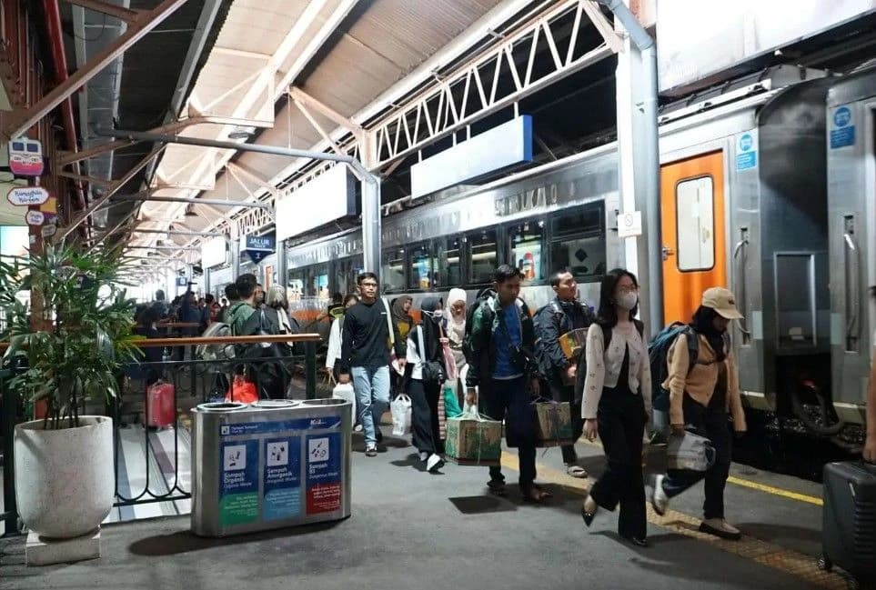 Arus Balik Menguat, Hari Ini Sedikitnya 202.279 Pelanggan Akan Menggunakan Kereta Api