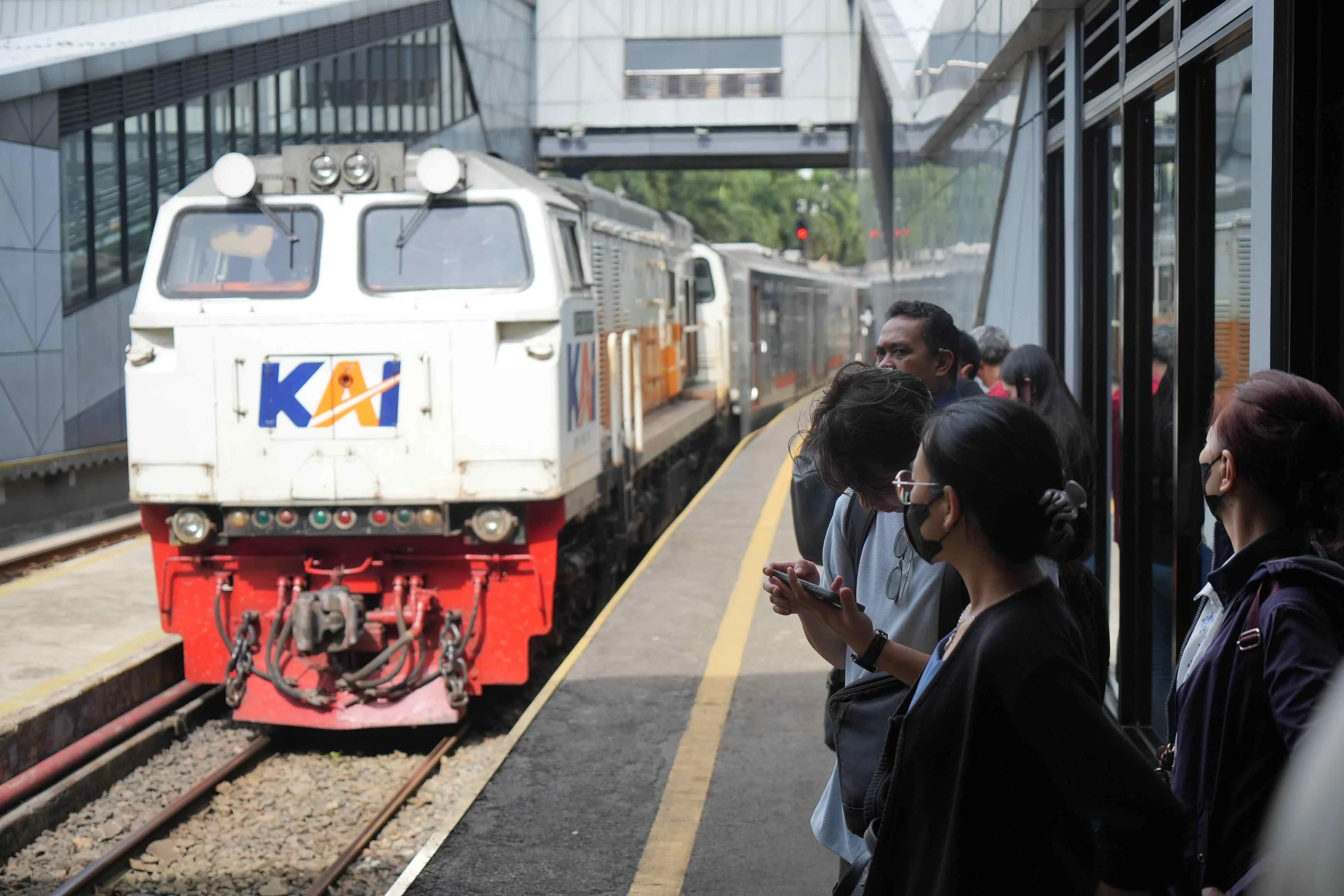 KAI Pastikan Refund 100% Tiket KA Jarak Jauh Terdampak dan Terus Dampingi Korban