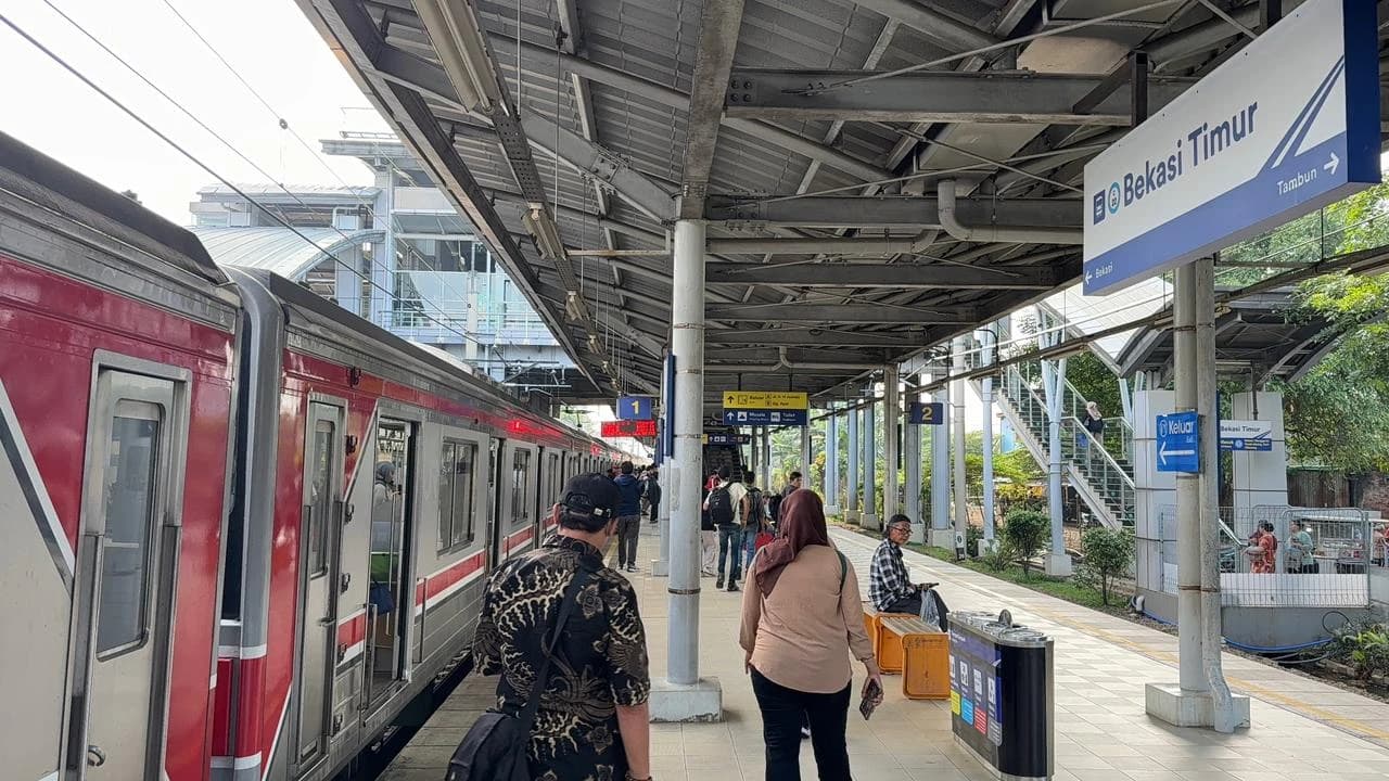 Stasiun Bekasi Timur Kembali Layani Penumpang, Perjalanan KRL Bekasi–Cikarang Beroperasi Normal