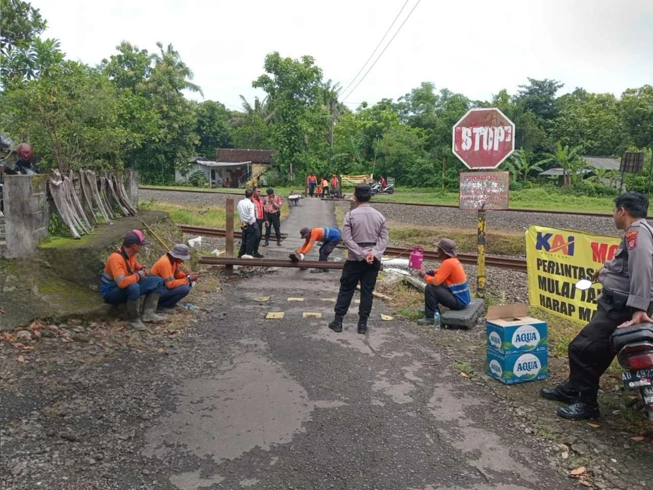 KAI Percepat Penataan Perlintasan Sebidang untuk Memperkuat Keselamatan Perjalanan di DAOP DIVRE