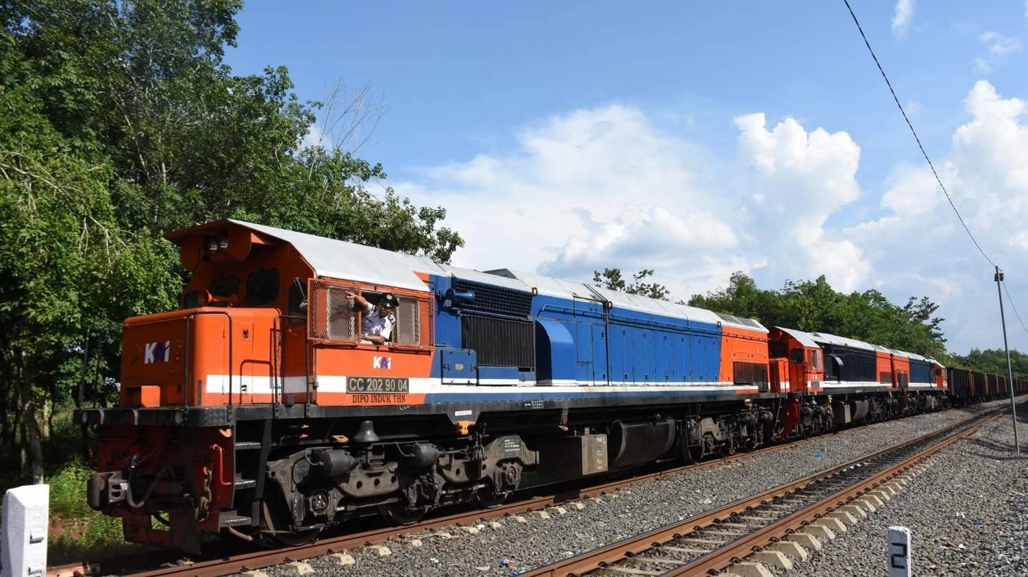 Angkutan Batu Bara KAI Menjadi Salah Satu Bagian Penting Distribusi Energi di Jawa dan Bali