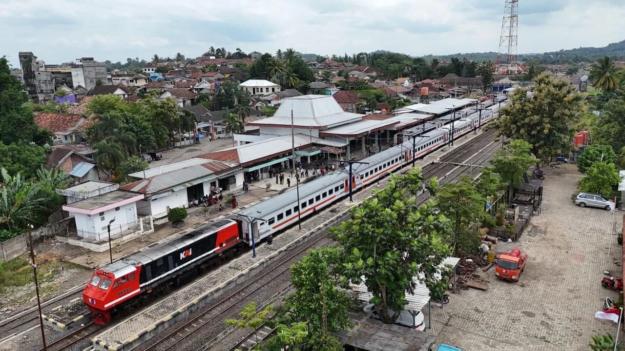 KAI Kirim 25 Unit Sarana Penumpang ke Sumatra Seiring Pertumbuhan Volume Pelanggan di Lampung dan Sumatra Selatan