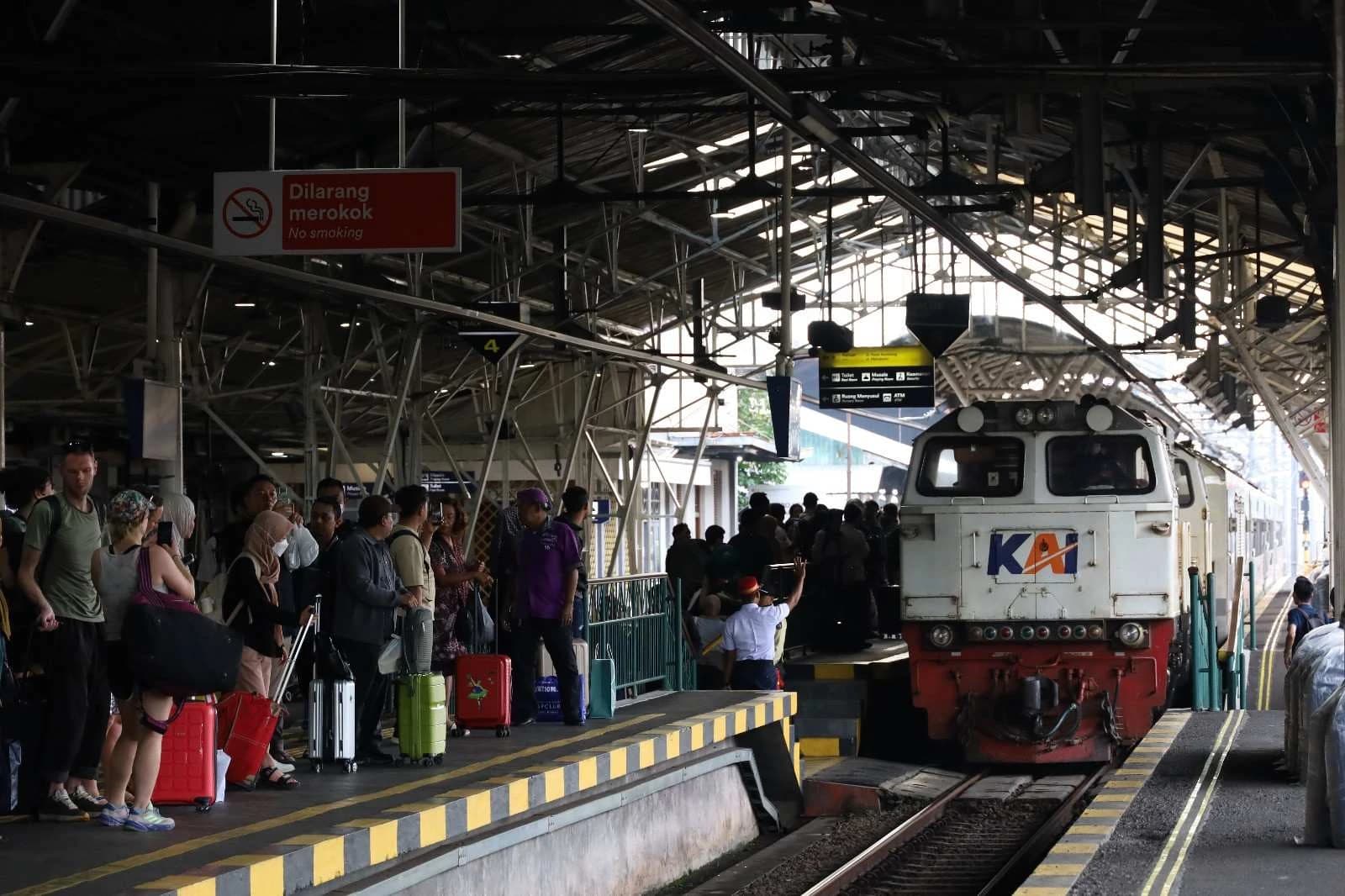 Long Weekend, Cerita Perjalanan Menyebar ke Berbagai Kota, KAI Layani 956.265 Pelanggan dalam Lima Hari