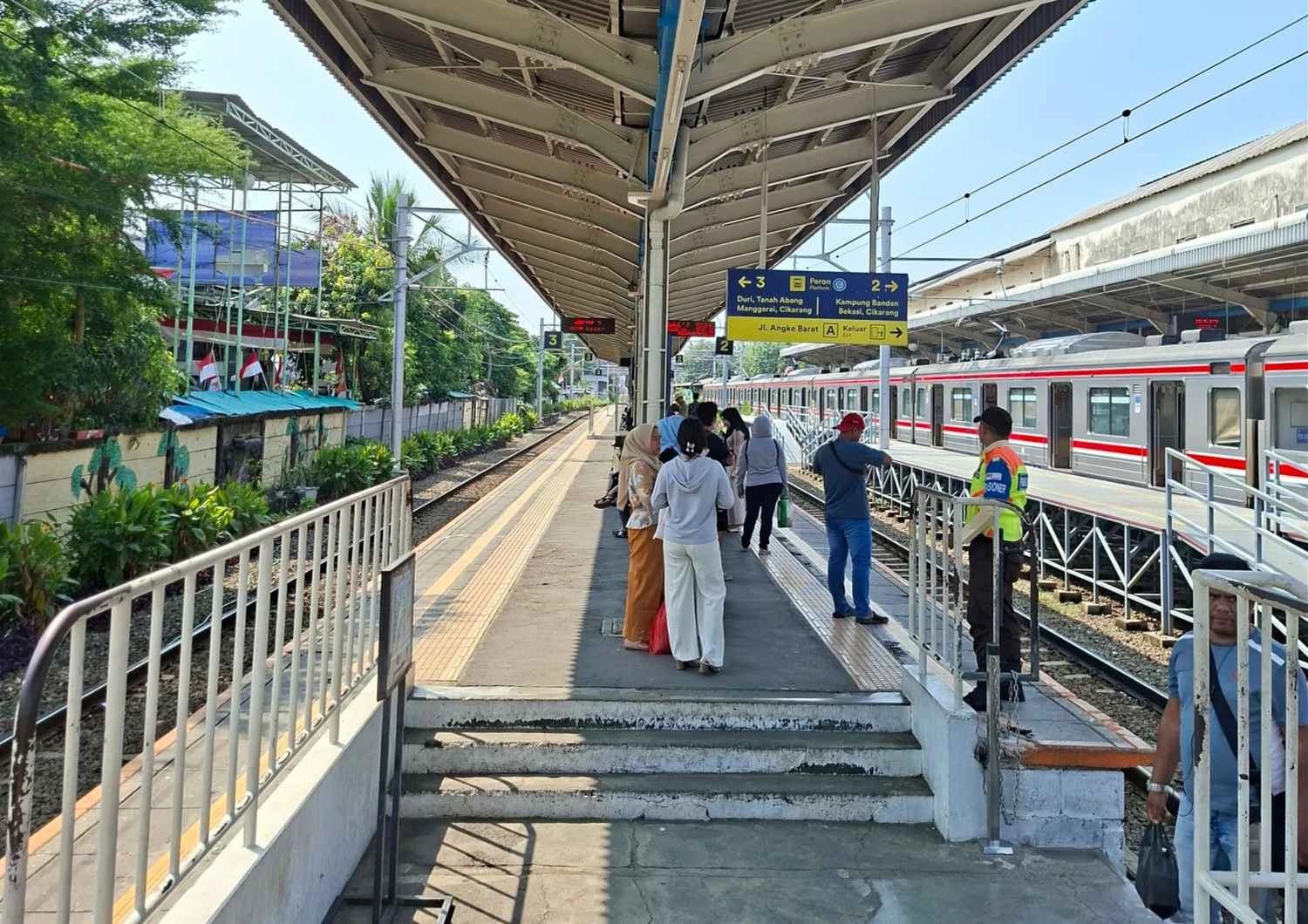 Dari Daratan Jakarta ke Kepulauan Seribu, Commuter Line Perkuat Konektivitas Perjalanan