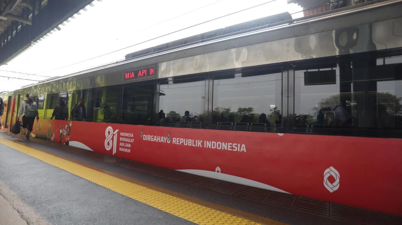 Merah Putih Ikut Melaju! Livery Spesial HUT ke-81 RI Hadir di Sejumlah Kereta Api