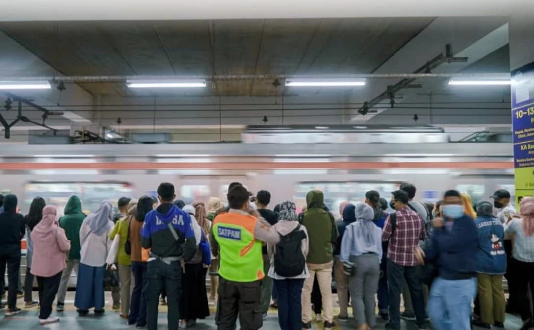 Semangat Kemerdekaan Melaju Bersama Kereta Api, 1,08 Juta Pelanggan Nikmati Tarif Spesial