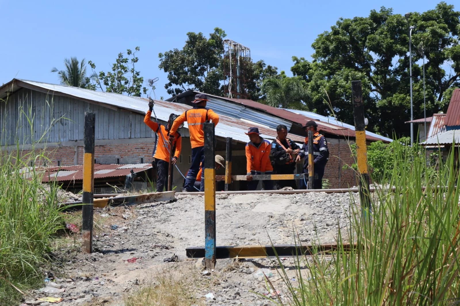 Kecelakaan Lebih Banyak Terjadi di Perlintasan Tanpa Penjaga, KAI Ingatkan Pengguna Jalan Dahulukan Kereta
